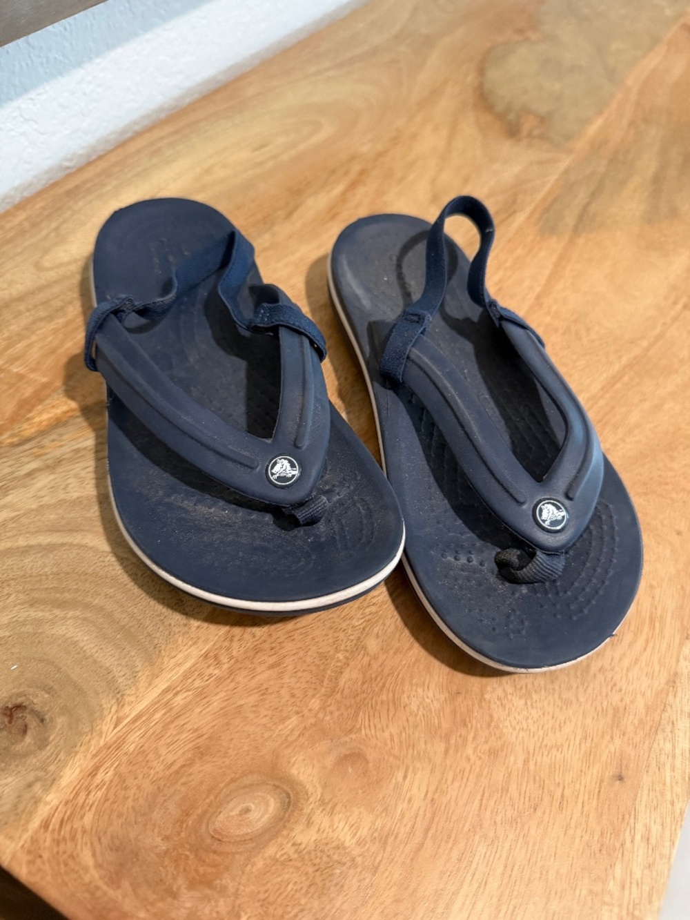 Crocs flip flops c13